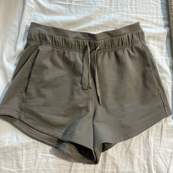 lululemon athletica Pants - Lululemon Inner Glow Nomad 6 NWOT